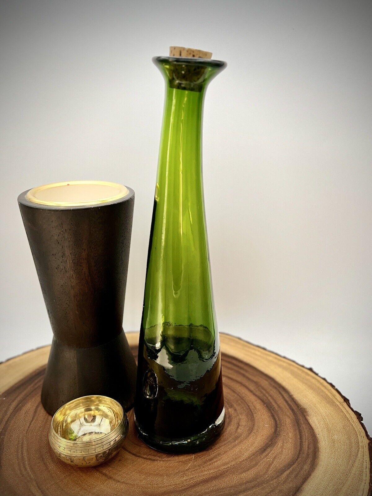 Blenko Style Emerald Green 12" Bud Vase or Oil Cruet - That’s My JAmm
