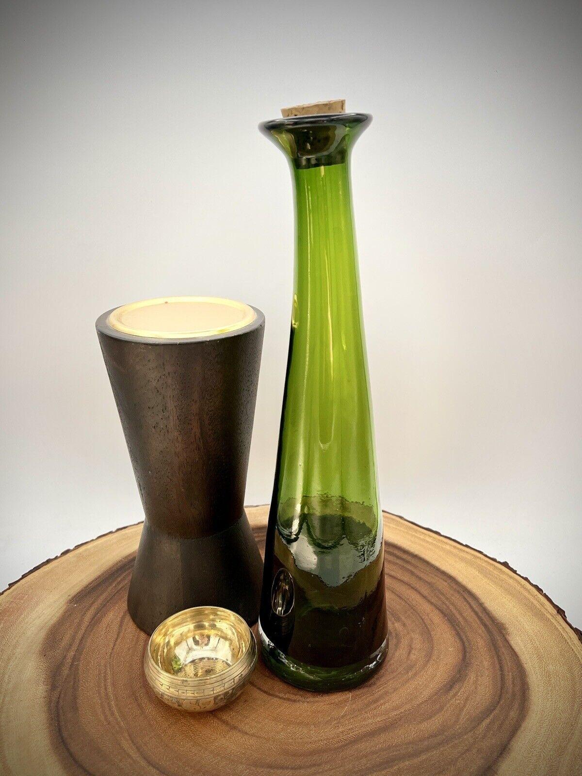 Blenko Style Emerald Green 12" Bud Vase or Oil Cruet - That’s My JAmm